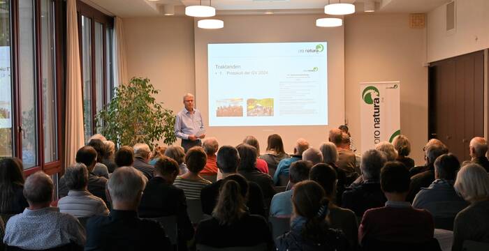 Präsident André Guntern an der GV 2025. 