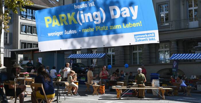 Letztes Jahr sorgte der PARK(ing) Day Zug auf dem Unteren Postplatz für viel Stimmung.
