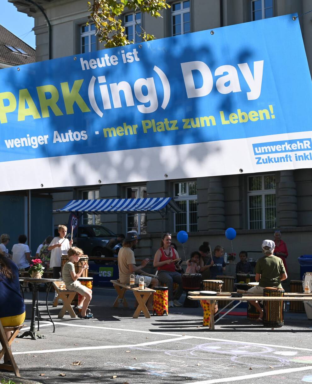 Letztes Jahr sorgte der PARK(ing) Day Zug auf dem Unteren Postplatz für viel Stimmung.